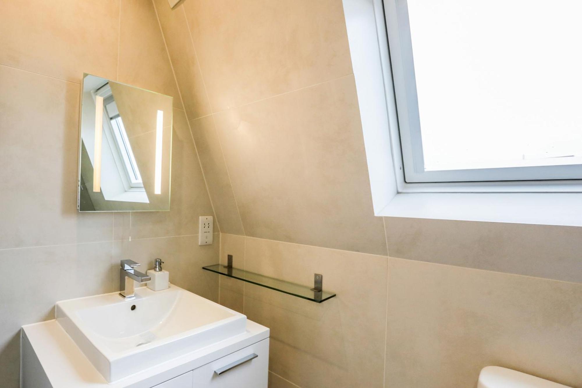 Madison Hill - White Hill House 5 - 3 Bedroom Flat Londen Buitenkant foto