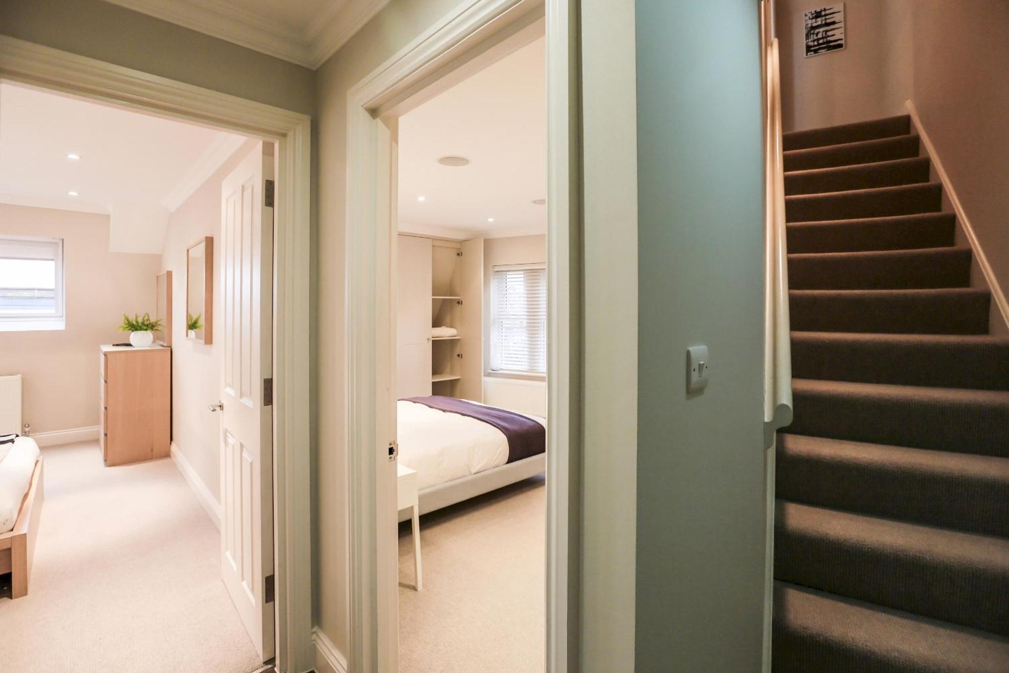 Madison Hill - White Hill House 5 - 3 Bedroom Flat Londen Buitenkant foto