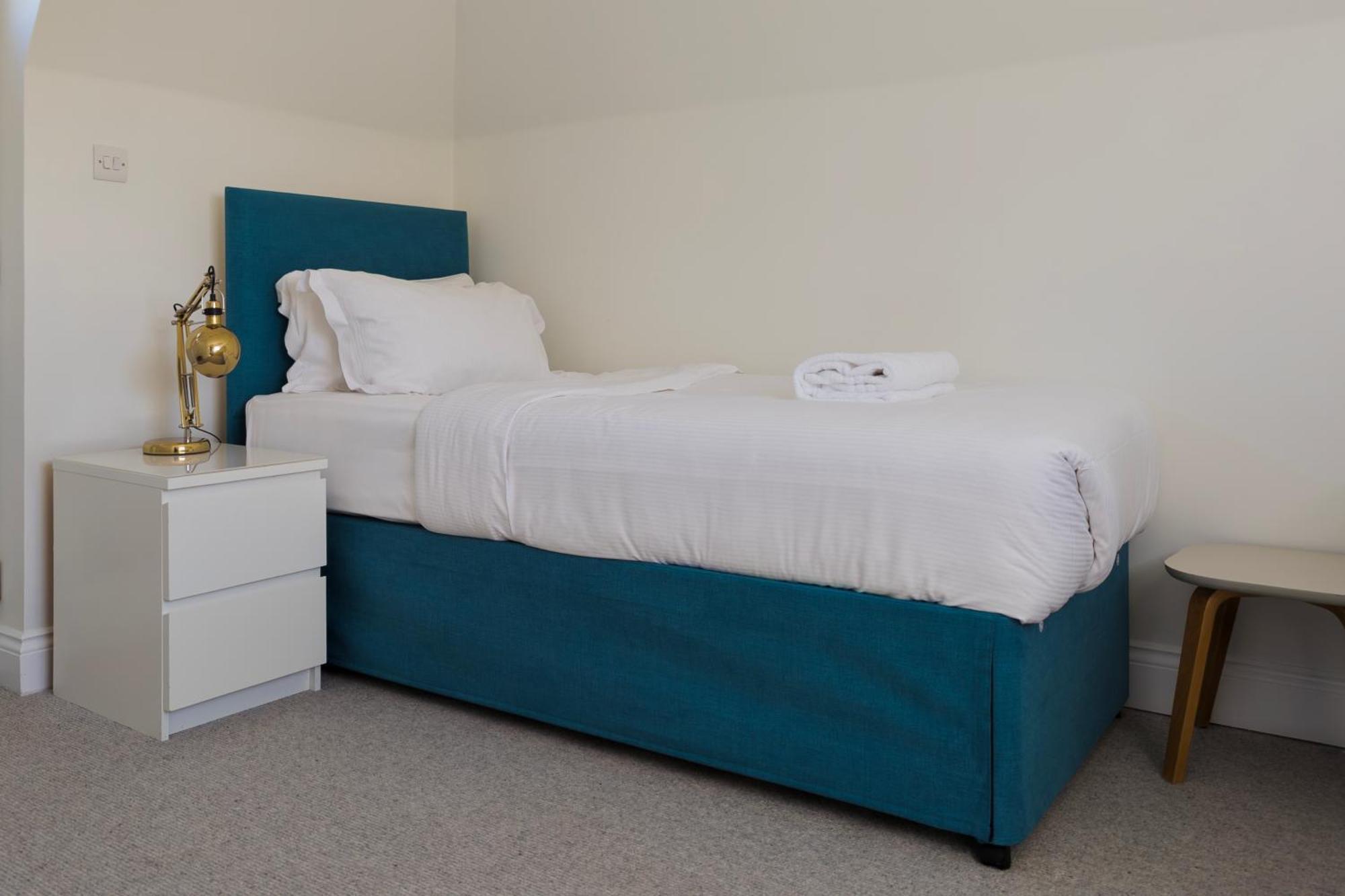 Madison Hill - White Hill House 5 - 3 Bedroom Flat Londen Buitenkant foto